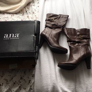 NWOT Heeled Boots